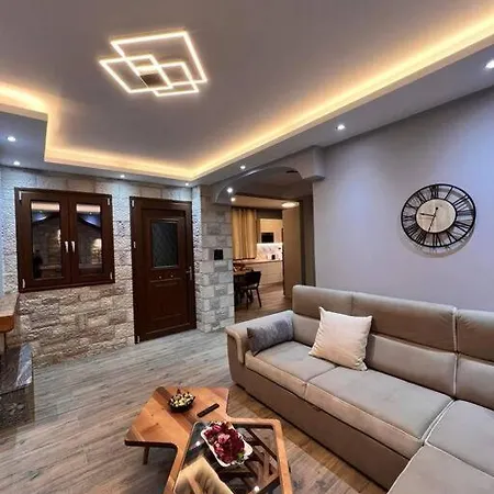 Ora House *
