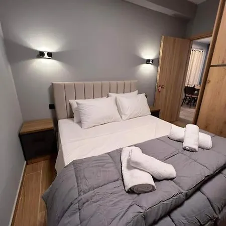 Nyaraló Ora House *